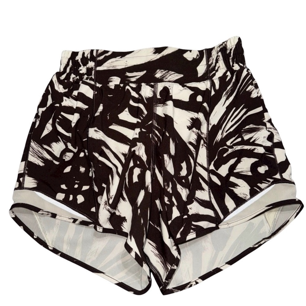 Lululemon Hotty Hot Shorts - Picture 3 of 8